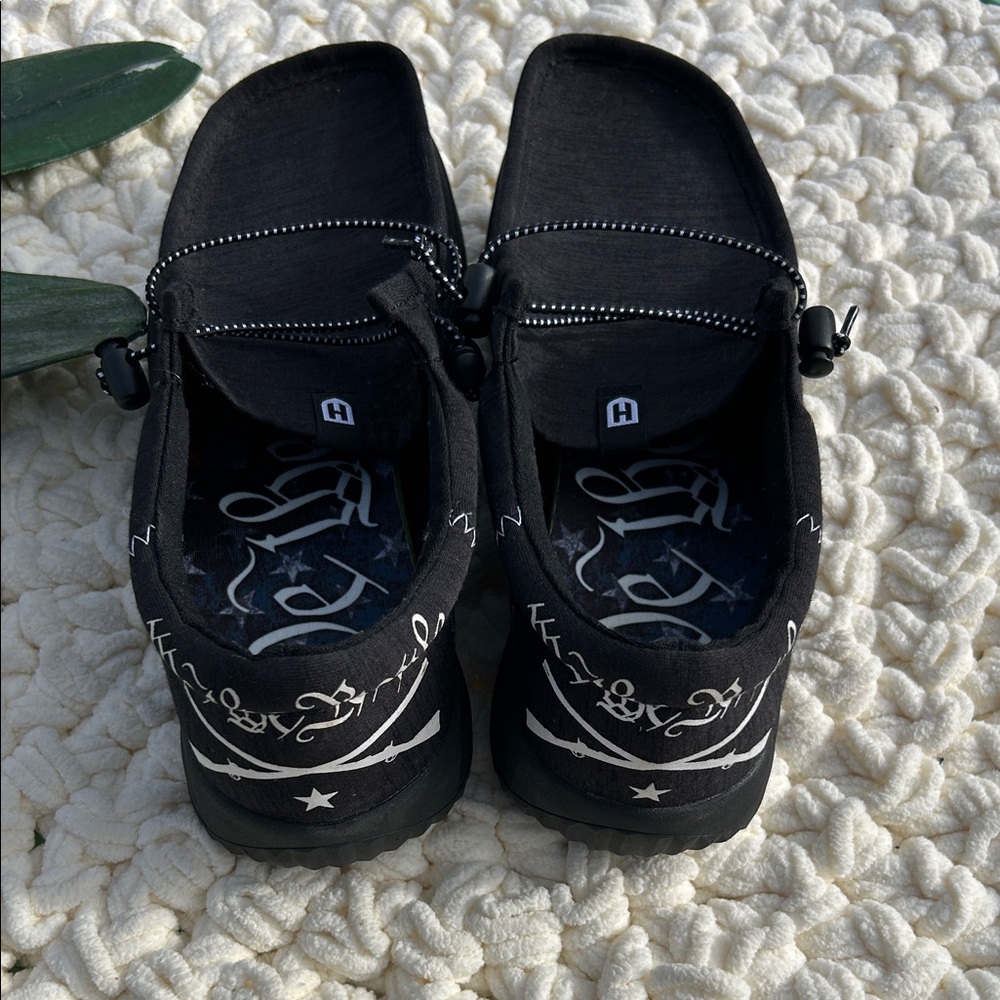 Howitzer Men's Black Slip-On Shoes - Picture 2 of 10